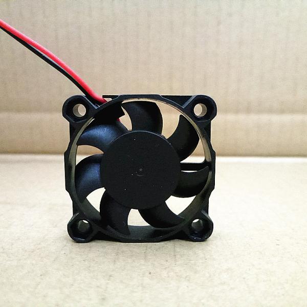 40mm Waterproof fan 7 blades 12V high speed dc brushless fan 40 x 40 x 10 mm