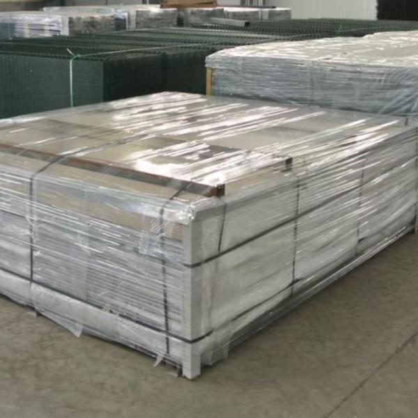 Eco Friendly PVC Coated 3x3 4x4 Galvanized Welded Wire Mesh 3D Fence with Pole Designs