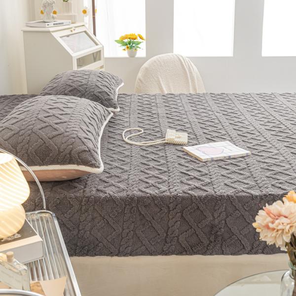 Single Piece Winter Warm Coral Velvet Bed Cover With Non-slip Mat Ideal for Home
