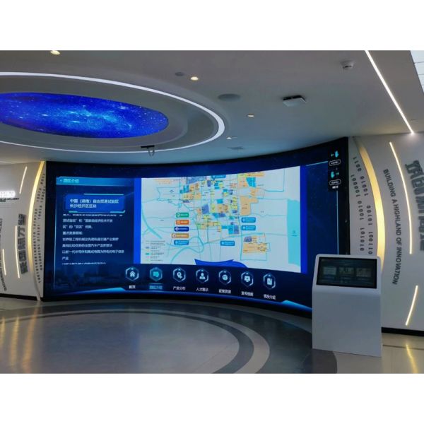 P1.25 P2.5 P2 Indoor LED Display Panel Video Wall Large Screen for Studio Command Control Room