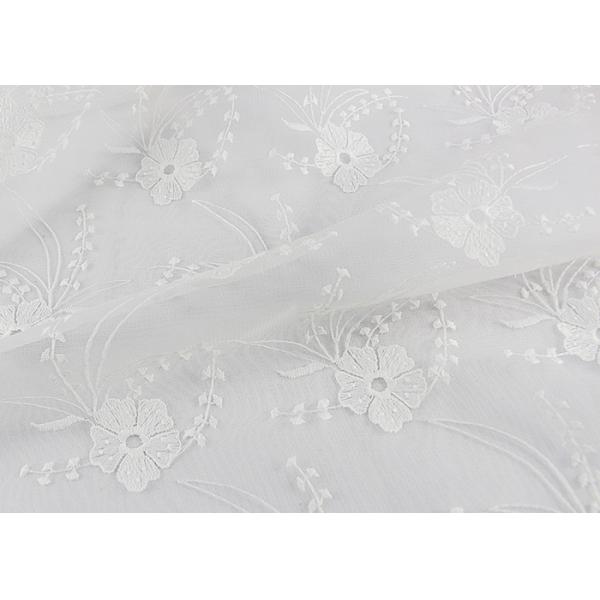 Dubai Guipure White Embroidered Lace Fabric Fabric , Scalloped Edge Lace Fabric