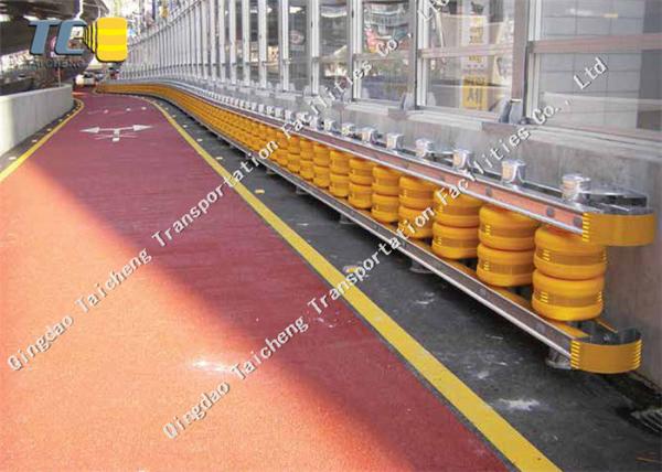Polyurethane Foam Rolling Barrier System Q235 Hot Dip Galvanizing Material