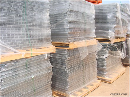Foldable Metal Wire Mesh Decks Pallet Rack Warehouse Storage 500 - 1000mm Depth