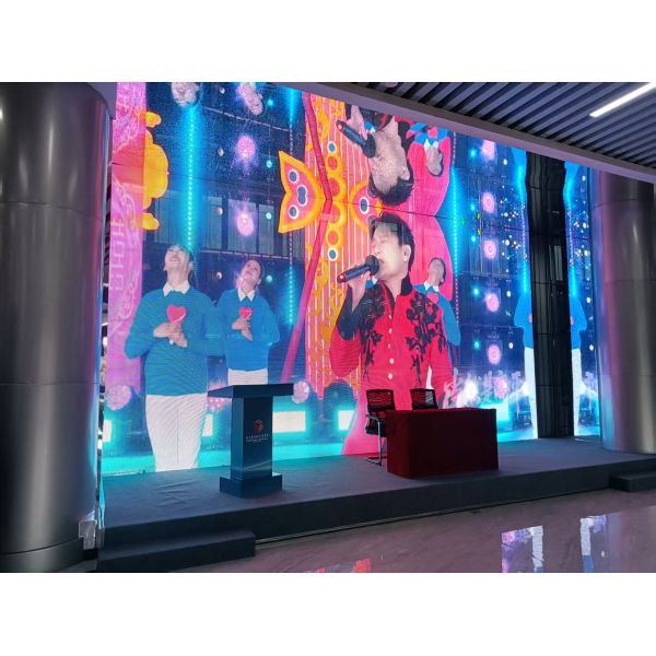 Factory Supply P3.91 LED Transparent Screen Indoor Grille LED Screen Display Wall