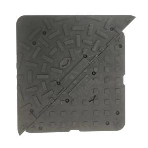 China large rubber mats rubber gully grating triangular cover embedded with 5 mm steel plate on sale
