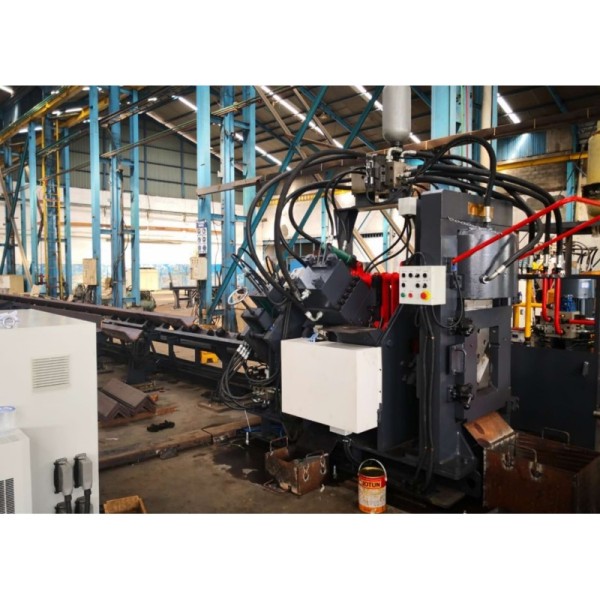 Automatic CNC Angle Punching Marking And Shearing Line With Servo Feeding