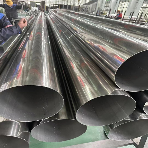 Large Diameter Stainless Steel Pipes, 24"-48", For Pipeline Systems