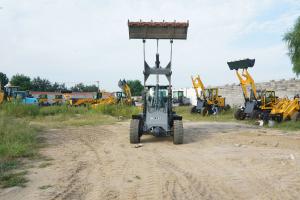 Buy cheap 42kW Small Construction Wheel Loader For Preparing Job Sites product