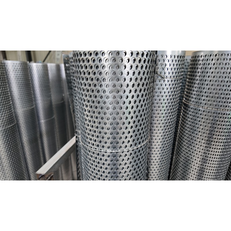Rolled Perforated Metal Sheet for Poultry Fence