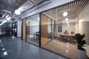 China Demountable Frameless Double Glass Partition Walls Sound Insulation on sale