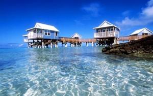 Buy cheap AS / NZS 4600 Resort Overwater Bungalow For Family House / Villa product