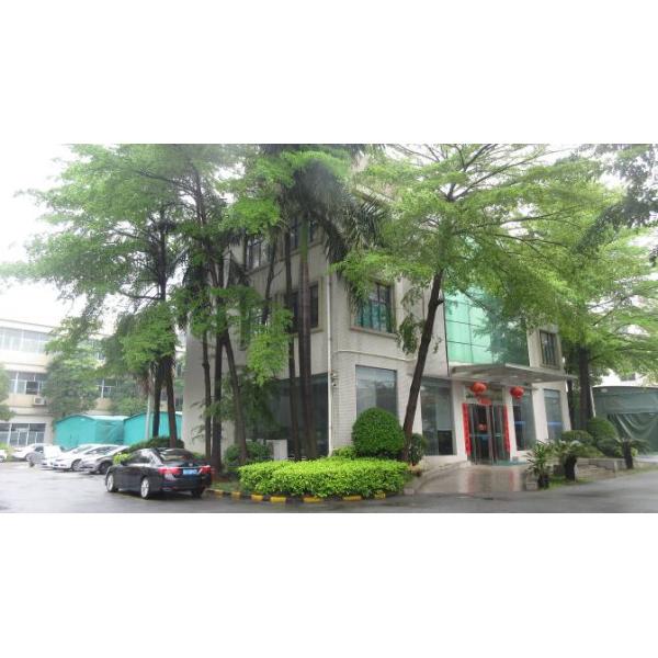 Electroplate Luxury Acrylic Set Liquid Foundation Bottle Face Cream Jar Pumb Spray Bottle For Cosmetic Packaging