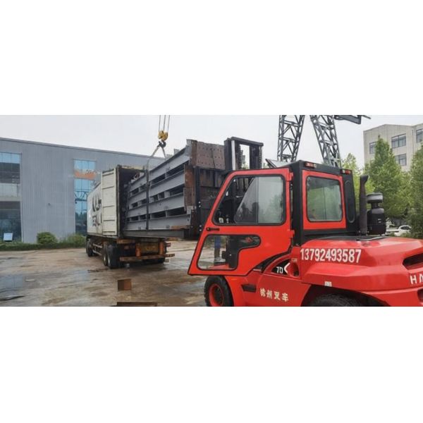 4000 Sq Meters Steel Structure Building Warehouse with EPS / Rock Wool/PU/Fiber Glass Sandwich Panel Insulated Cladding