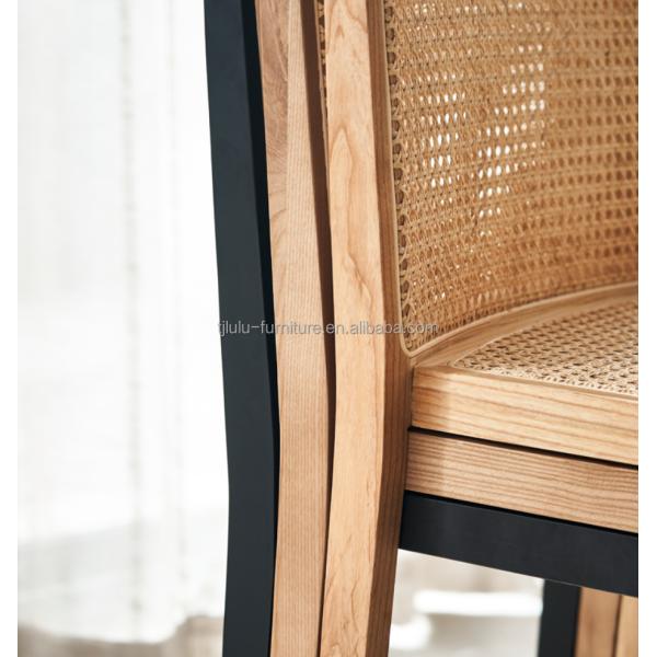 Mail Packing Sturdy Solid Wood Dining Chair with Modern Design and Stackable Rattan
