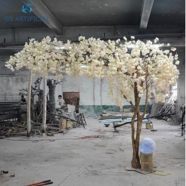 Anti - UV Plastic Weeping Cherry Blossom Flower Tree For Stage Decoration