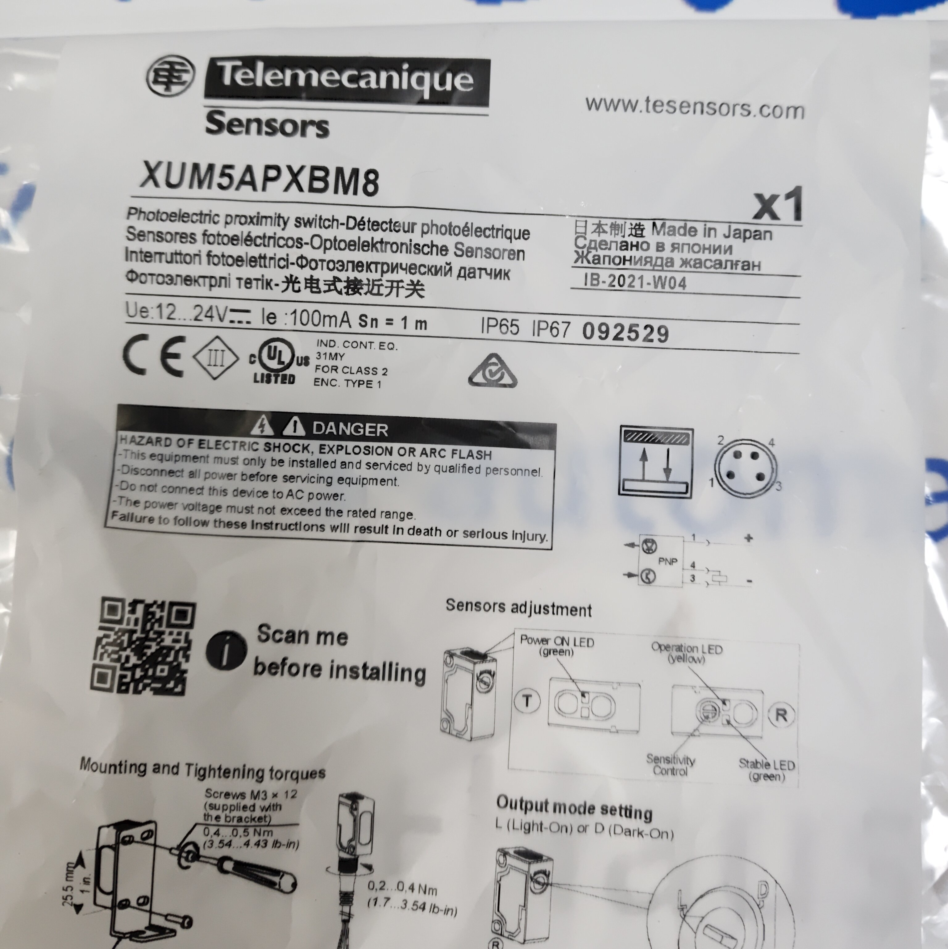 Telemecanique XUM5APXBM8 Miniature Diffuse Photoelectric Sensor