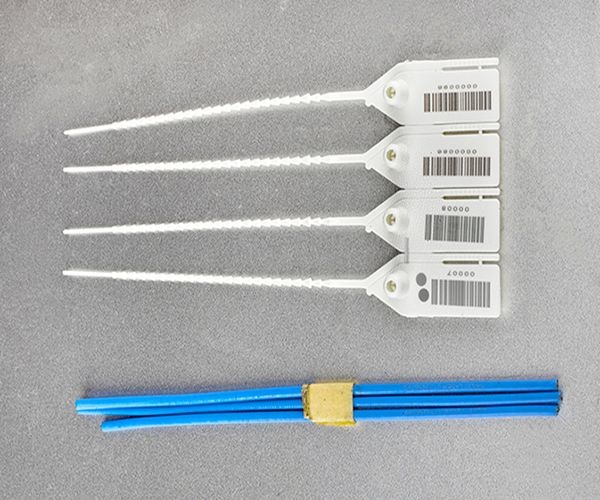 CCD Visual Laser Marker Automatic Positioning 5W UV Laser 400 Characters Per Second