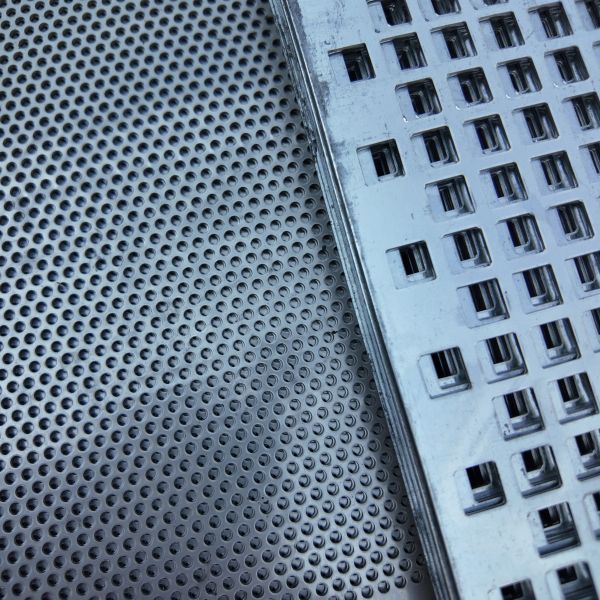 Raised Square Hole Perforated Plate Heavy Duty Anti-Slip Perforated Panel