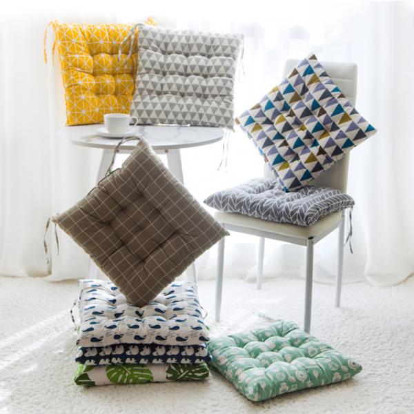 Square Shape Plush Seat Cushions High Elasticity Non - Fading Color 40 - 45CM