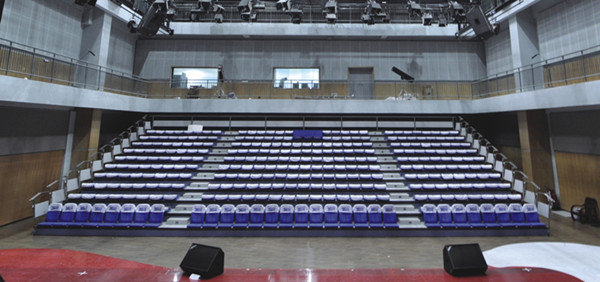 Manual Operation Foldable Telescopic Bleacher Seating Floor Mounted