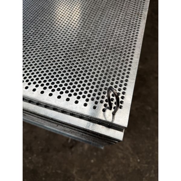 0.8mm Thick Anti Slip Safety Grating For Safety Barriers Grip Strut Plank