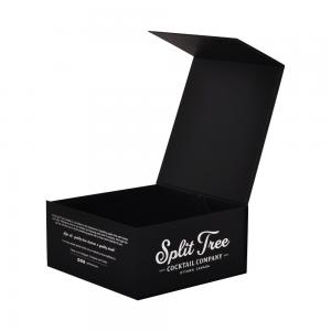 Buy cheap Recycle Large Paper Packing Boxes Clothing Gift Packaging With Magnetic Lid product