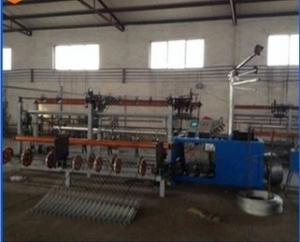 High-efficiency, fully automatic chain link fence weaving machine with a width of 3 meters for the export market
