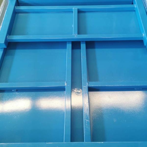 Close-up view of Grid Material Box construction