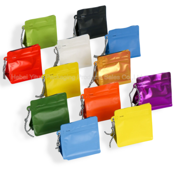 Square Soft Flexible Packaging Bag Pouches Color Heat Seal Customized Logo