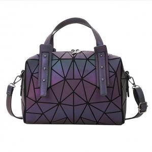 China Women Lingge Handbag With Luminous Color Changing And Fashionable Dazzling Diamond Shaped Crossbody Bag on sale