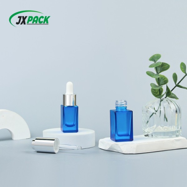 Customized luxurious glass serum bottle