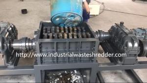 China Waste Scrap Plastic Drum Shredder Machine Multi - Functions Custom Capacity on sale