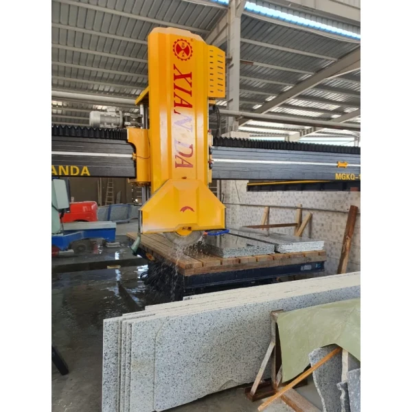 Four Column Medium Block Cutting Machine for Cutting Thick Granite Marble Slabs Curbstone