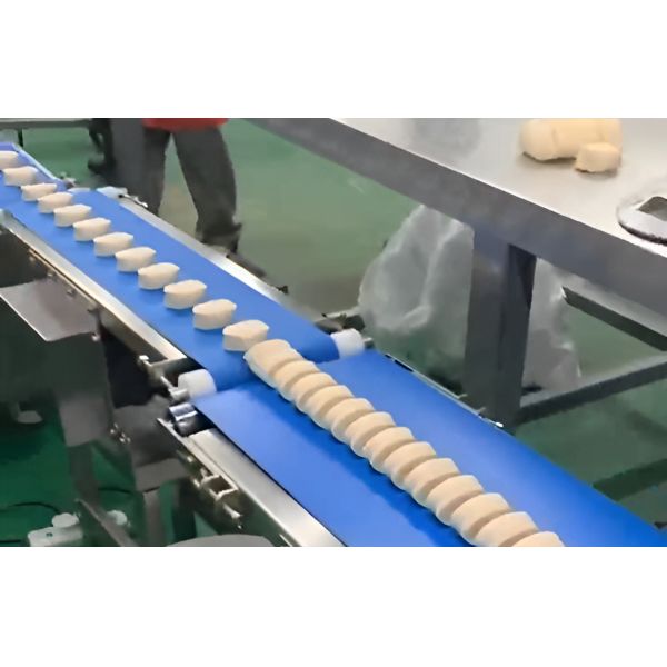 Small Bussiness Puff Pastry Production Line Molding Forming Bread Roll Machine 3000 To 4000pcs/H