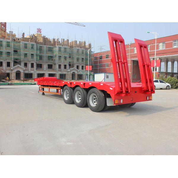 Truck Trailer Excavator Transporting Gooseneck Lowbed 3 Axles 60ton Low Bed Trailer with Ladder