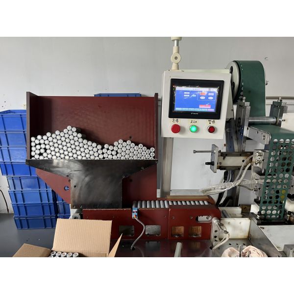 Solar Power Bank Lifepo4 Battery 25.6V 100Ah Lithium Iron Phosphate Battery Pack For Robots & AGVs