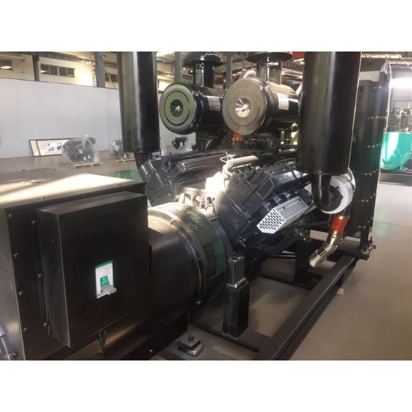 Water-Cooled 400KW Shanghai Shendong Diesel Generator Set with Pure Copper Brushless Motor