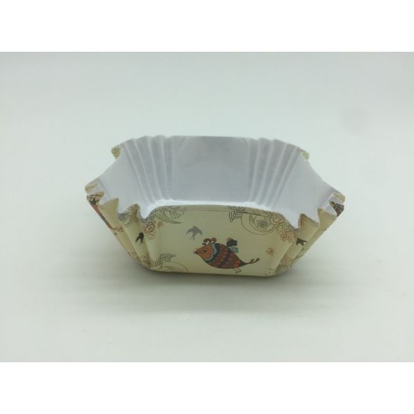 Yellow Paper Baking Cups Special Pattern PET Film Coated Turntable For Cake Decoration
