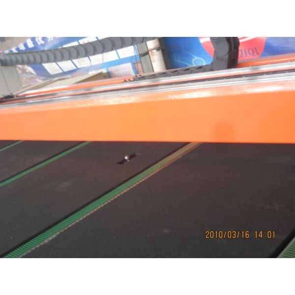 YASKAWA Control Automatic Glass Cutter , Glass Breaking Machine With Servo Motor