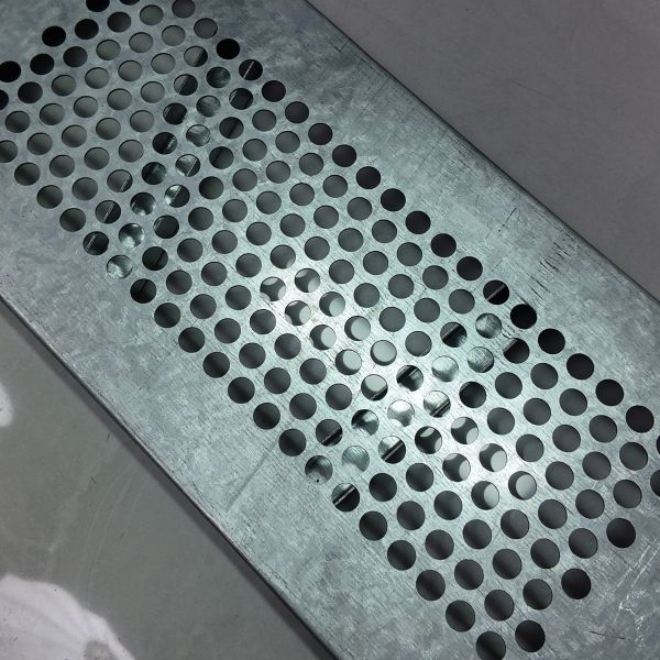 Anti Slip Strip Grip Strut Safety Grating Galvanized Material Customizable Sizes