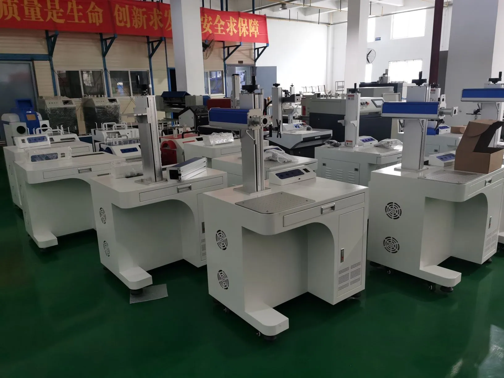 Customized Gantry Large Working Area 500*300mm 20W 30W 50W 60W 80W 100W 120W 150W Fiber Laser Marking Machine