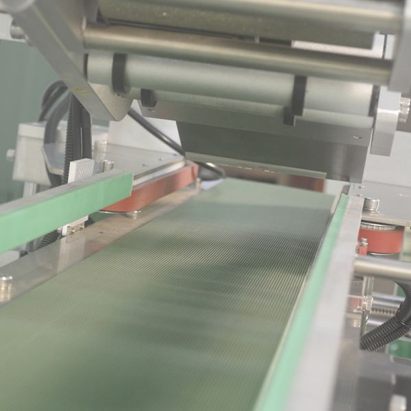 Automatic Flat Surface Labeling Machine for Round Bottle Round Jar Top or Bottom Plane