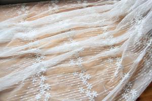 Embroidery Floral White Tulle Lace Fabric For Dress Clothing / Scarf / Curtain 51.18 Wide