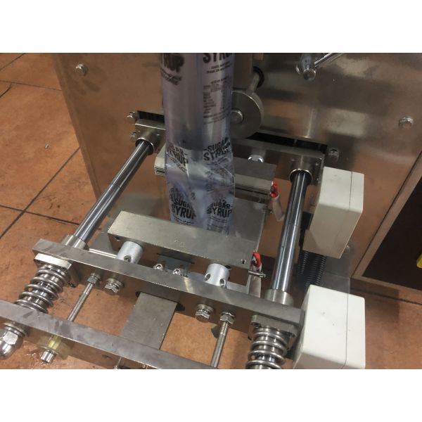 100g chili powder tea powder mixing packing machine good price better price and quality