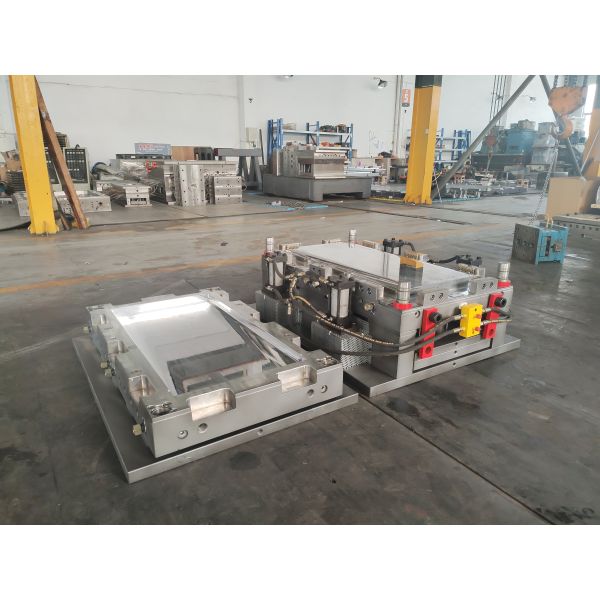 SMC Compression Mold for Auto Parts 300000-1000000 Shots Life