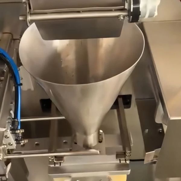 3 Chamber Automatic Counting Packing Machine 5kw Premade Pouch Fill And Seal Machine