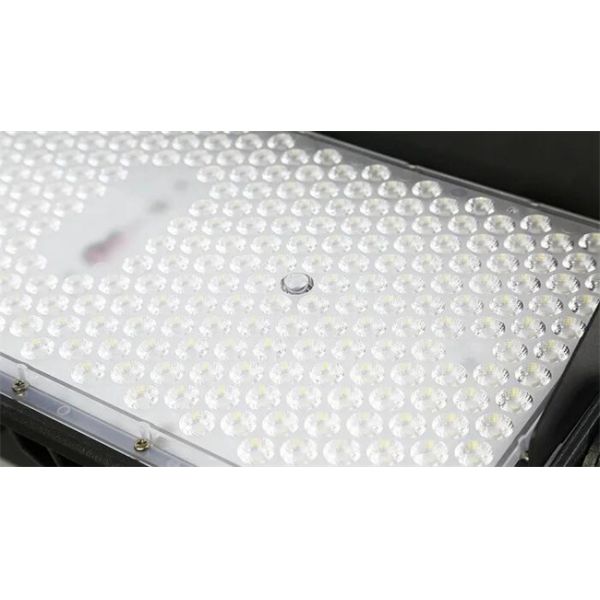90-98Ra CRI LED Stadium Light with No-yellowing Material and UV-resistant Material