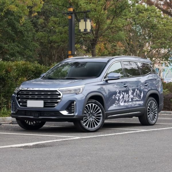 Jetour X90 Plus 1.6T Multi-function SUV Petrol Car in 2023 2024 with 5 Seats and Multi-function Steering Wheel