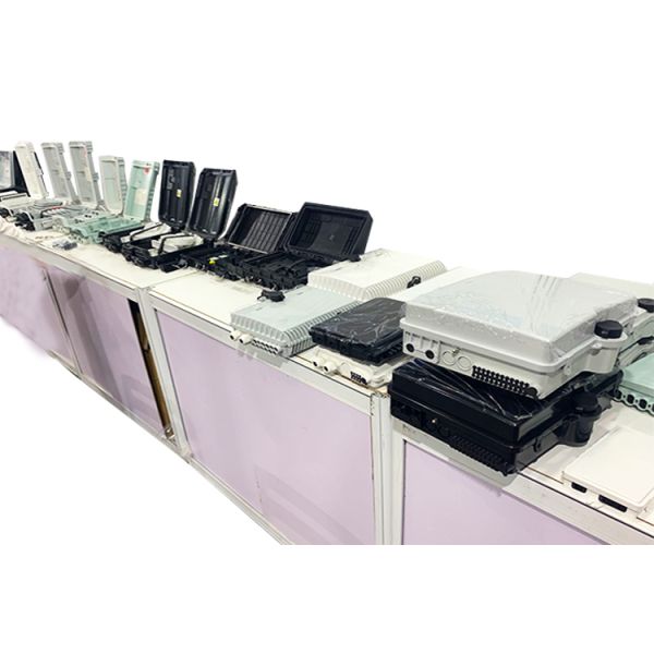 16 Core Outdoor Black Fiber FTTH Distribution Box 1X16 PLC Splitter Box