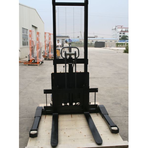 1000kg Powered Pallet Stacker , Adjustable Straddle Pallet Stacker Truck
